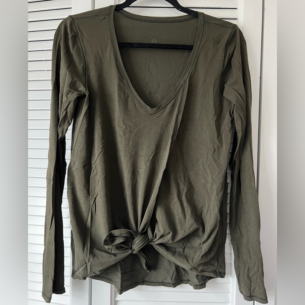 Lululemon Tie V-neck Long Sleeve Shirt Olive Green Size 6